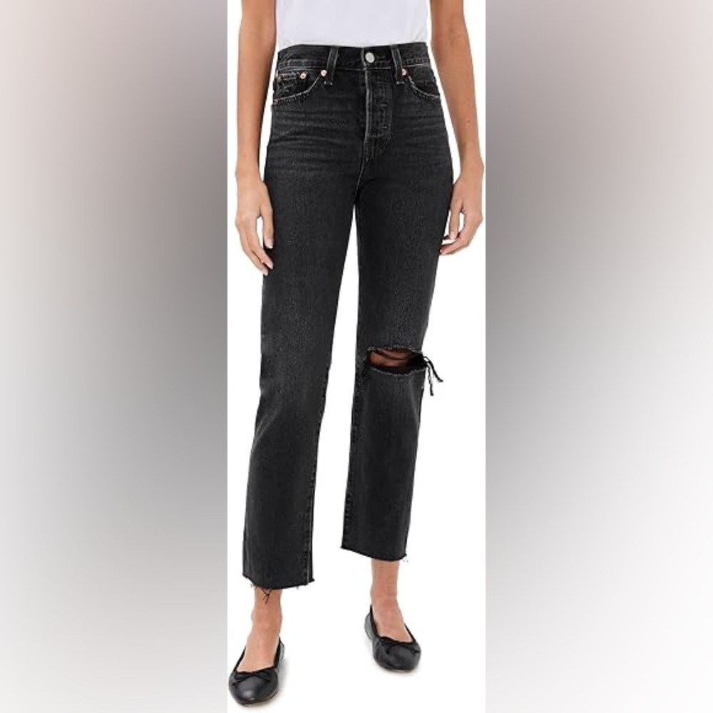 Levi’s 3 for $60 | Capsule Wardrobe | Levi's Wedgie Straight Leg Jeans, Size 27
